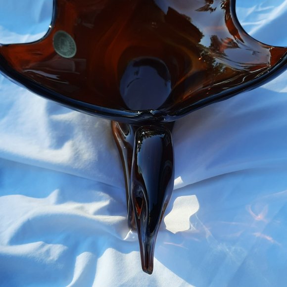 1960s Hand-Blown Sooner Glass Swan Vase - Picture 3 of 11